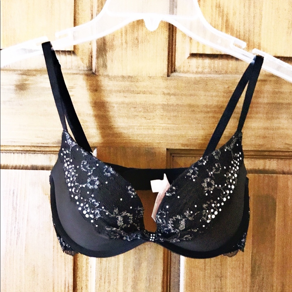Victoria Secret black lace embellished bra 32D